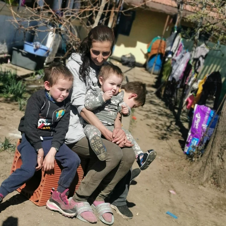 Mioara Crângaşu are cinci copii  Sursa Marius Simionică