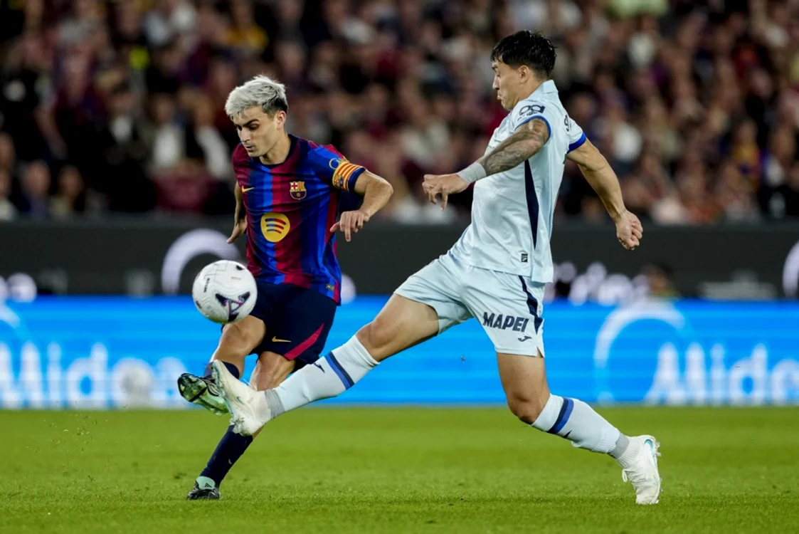 Pedri este contrat de Martin Satriano