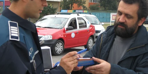 Polițiștii au oferit sfaturi și pliante arădenilor