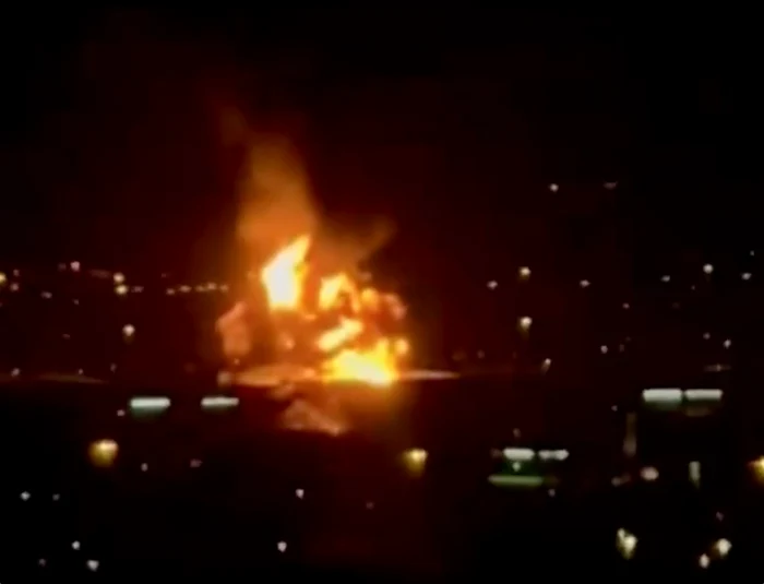 Incediu uriaș pe aeroprotul Dubai. Foto: captură video X