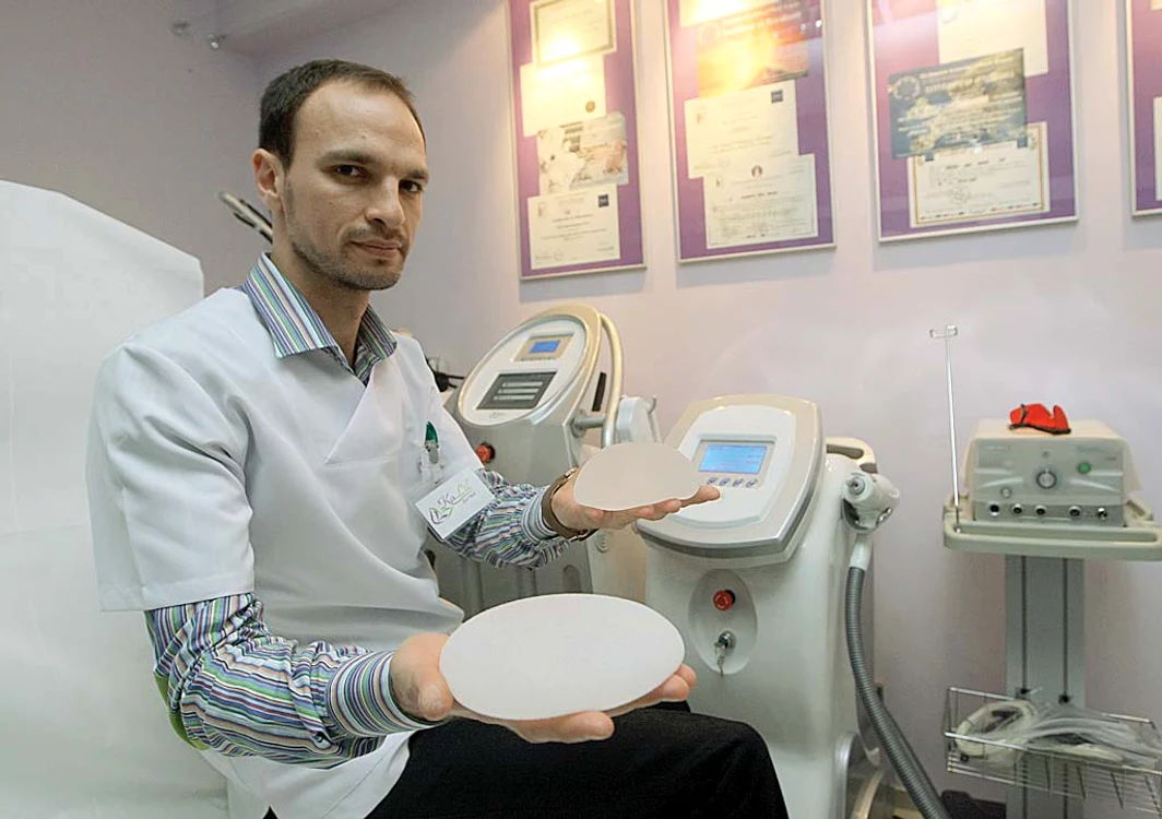 Medicul Kasem ne-a arătat ce implanturi i-a pus Nicoletei în urmă cu trei ani