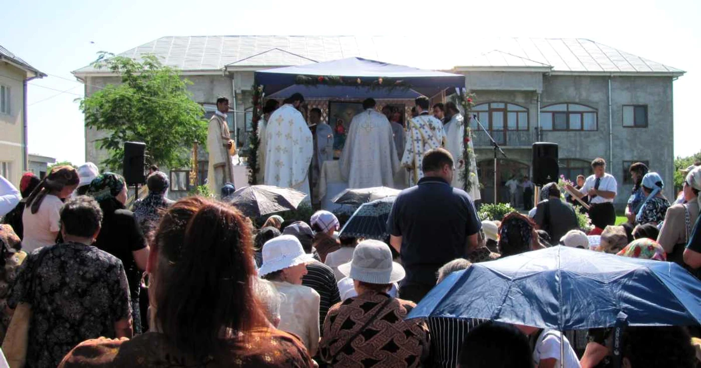 Până la urmă o slujbă religioasă este tot o formă de spectacol  FOTO Adevărul