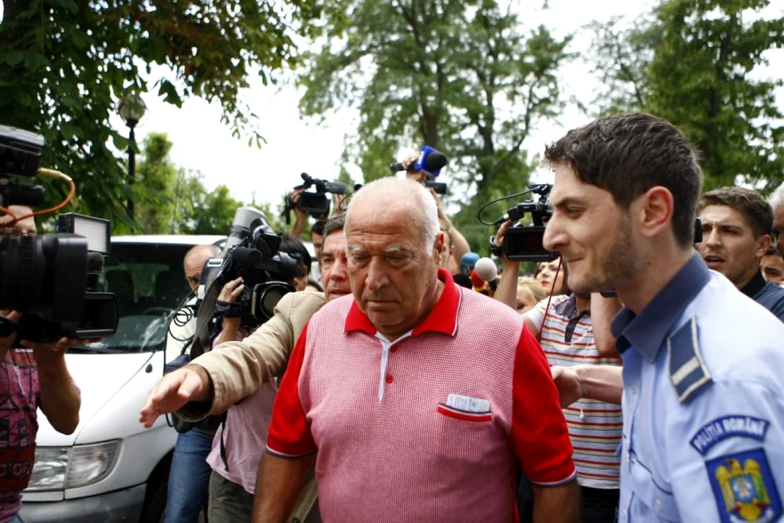 Dan Voiculescu, într-o vizită de patru ore la sediul DNA