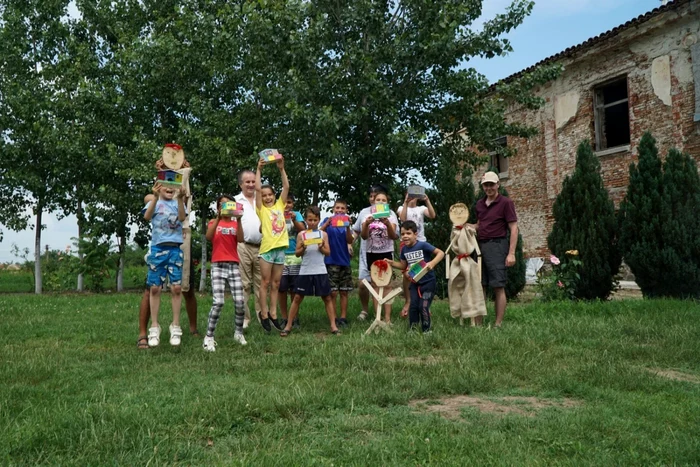 Din 2017, Fundaţia Pro Patrimonio desfăşoară la Olari, la Conacul Neamţu, ateliere pentru copii şi tineri FOTO: Facebook/Pro Patrimonio