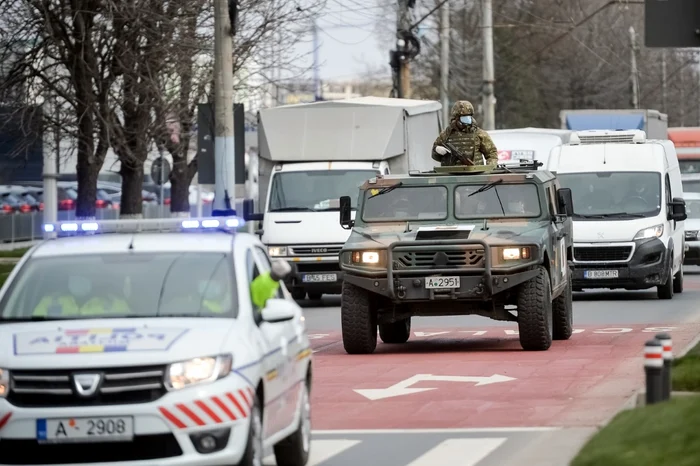 armata pe strada in starea de urgenta jpeg