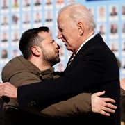 Biden, alături de Zelenski, într-o vizită-surpriză la Kiev FOTO AFP