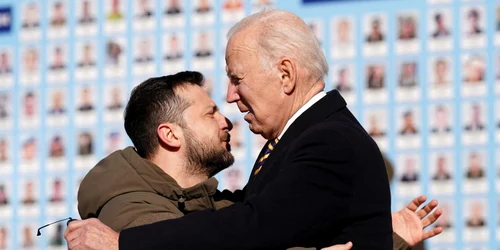 Biden, alături de Zelenski, într-o vizită-surpriză la Kiev  FOTO AFP