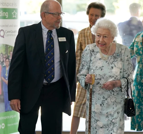 În iulie, a vizitat Thames Hospice