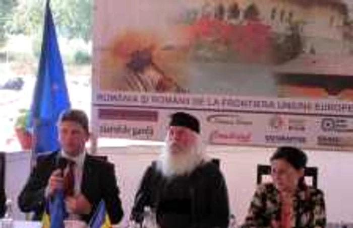 Titus Corlăţean, la dezbaterile Universităţii de Vară a românilor de pretutindeni FOTO Sorin Ghica