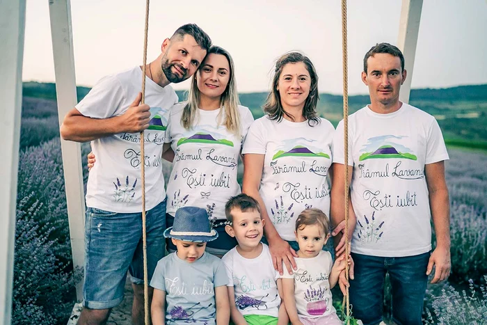 Echipa care a pus bazele Festivalului Lavandei de la Mădăraș Foto: Tărâmul Lavandei