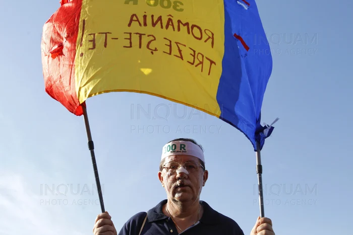 „România, trezește-te!”, este mesajul unuia dintre manifestanți