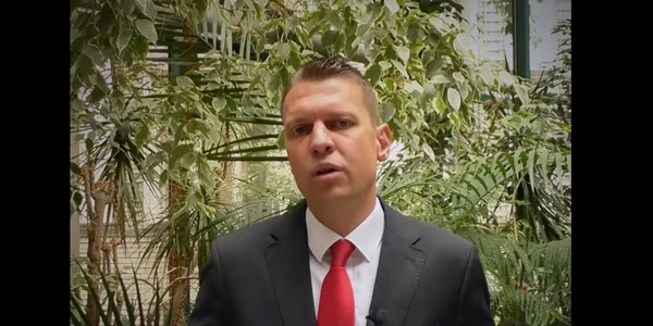 Tamas Menczer 