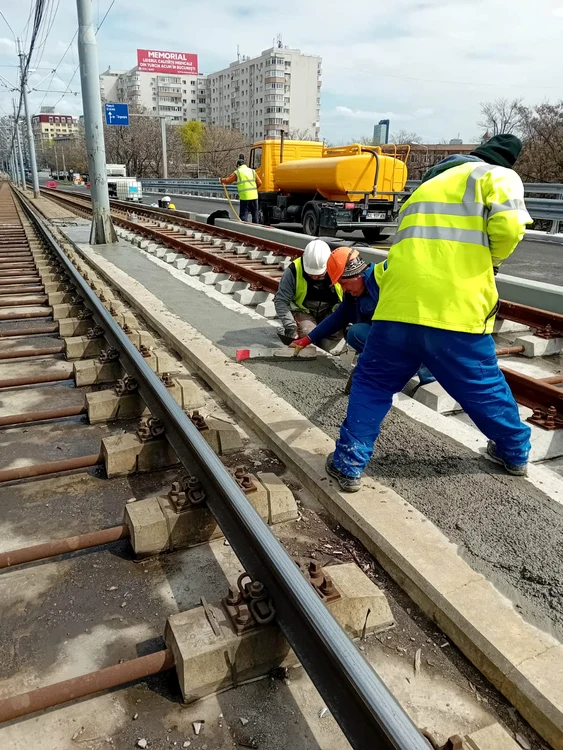 Lucrări la linia de tramvai Podul Grant