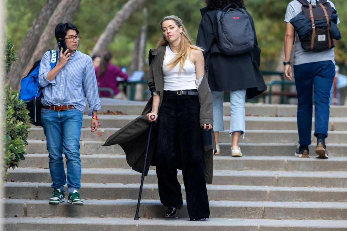 Amber Heard în baston la Madrid, octombrie 2023, Foto Profimedia (4) jpg