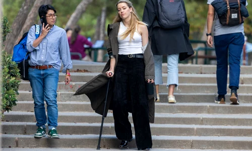 Amber Heard în baston la Madrid, octombrie 2023, Foto Profimedia (4) jpg