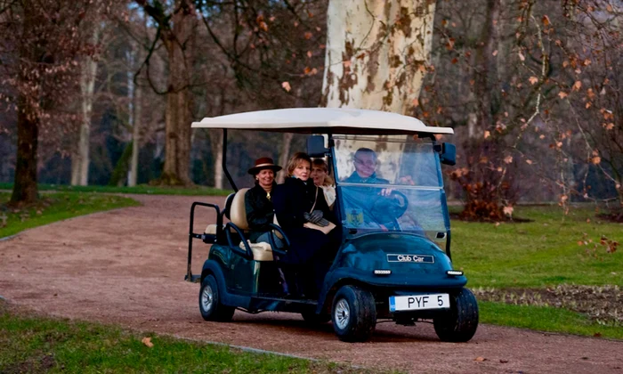 Familia Regală, Majestatea Sa Margareta, Principele Radu, Principesa Maria și Principesa Sofia, a deschis târgul regal de Crăciun la Săvârșin   Daniel Angelescu, Casa Majestății Sale (1) jpeg