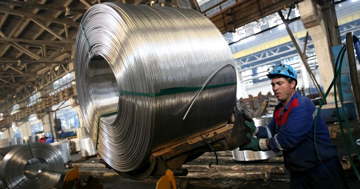 Producţia Alro Slatina de aluminiu primar a crescut în 2015 la 271.000 tone