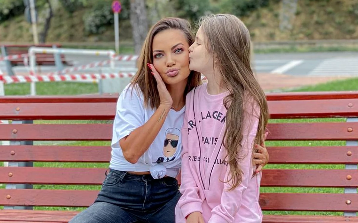 Andreea Antonescu, alături de fiica ei, Sienna Foto: Arhivă personală