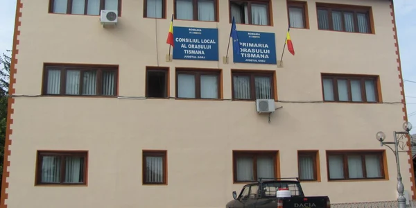 La Primăria Tismana se vor face angajări