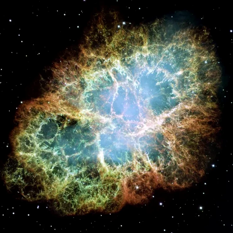 Nebuloasa Crab este o rămăşiţă a unei supernove (explozie stelară)