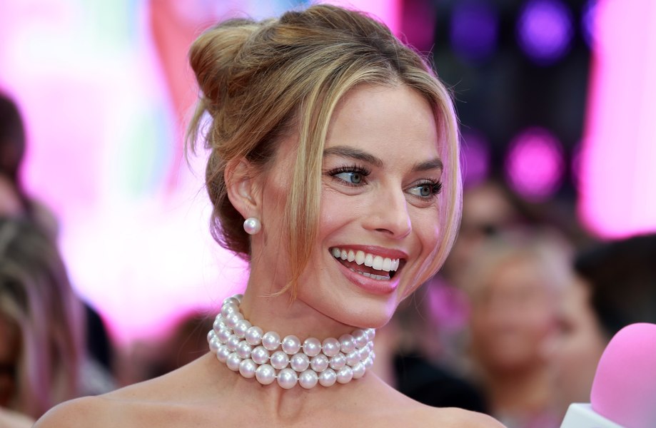 Rujul irezistibil de la Chanel care a devenit obsesie pentru femeile din întreaga lume. Sofia Richie și Margot Robbie au lansat trendul
