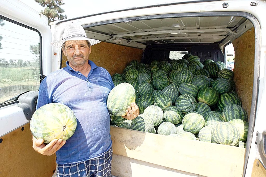 "Nu rămânem  cu nimic. Muncim ca să nu stăm degeaba" - Victor Treanţă