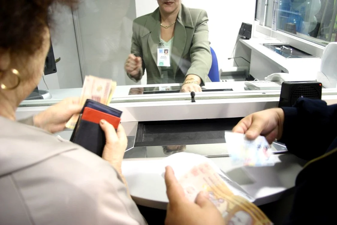 Curs valutar la banci. Curs BNR