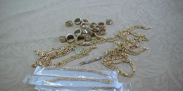 autoarele tâlhăriei au pus ochii pe bijuteriile din aur