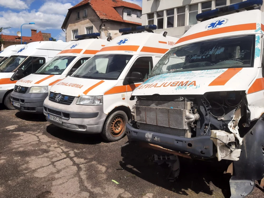 O ambulanţă de la Făgăraş a parcurs dublul distanţei Pământ - Lună FOTO Ioan Buciumar