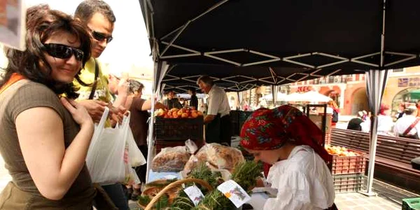 Târgul Slow Food revine în Piaţa Sfatului Foto.arhivă 