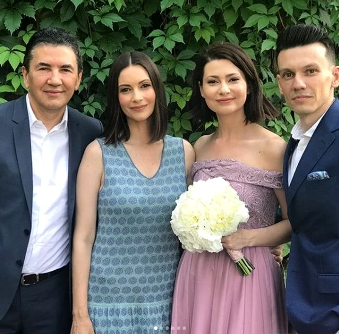 Nașii vedetei au fost Andreea Berecleanu și Constantin Stan. Mihaela s-a căsătorit cu Daniel Stan