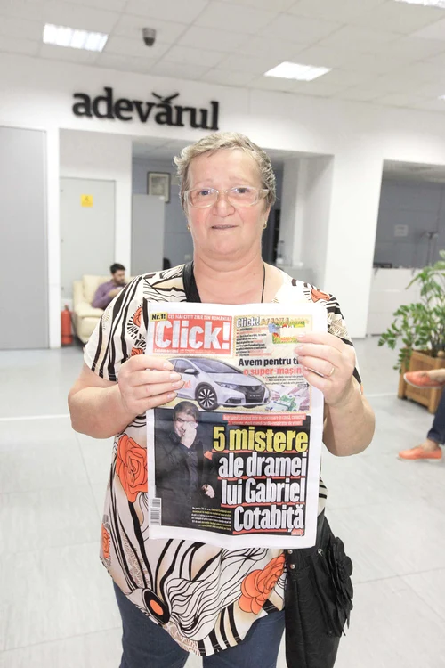 
    Smaranda Anghel s-a ales cu 300 de lei la cel mai tare concurs din presăfotografii: click!  