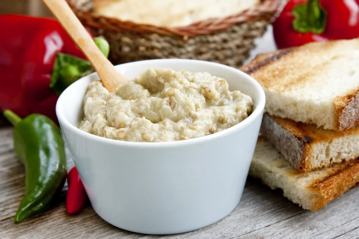 Salata de vinete este favorita multor români