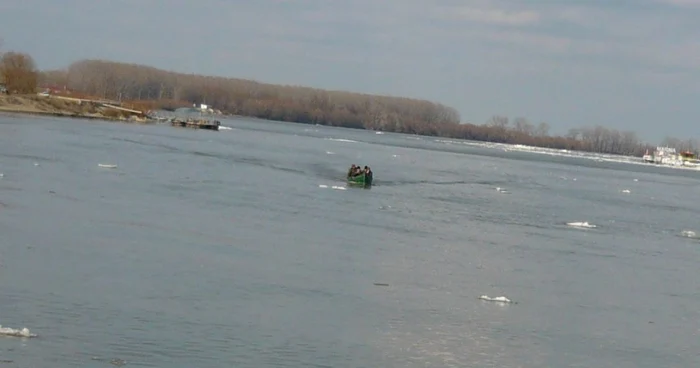 L-a împins din barcă (arhivă)