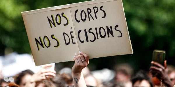manifestare pro avort paris 26 iunie 2022 foto EPA EFE jpg