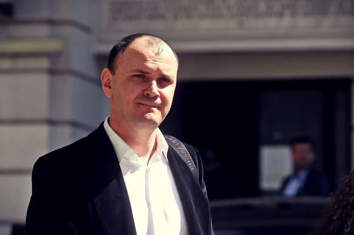 
    Sebastian Ghiță trebuie să umbe adânc la avere pentru a achita cauțiunea impusă de DNA  