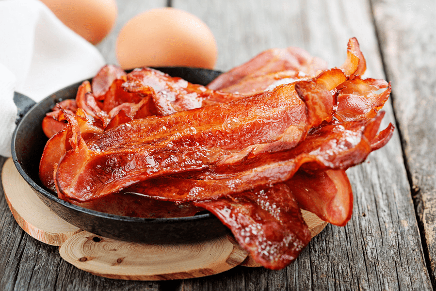 Ziua șuncii/ Bacon Day. Cum erau răsplătiți bărbații care nu se certau cu soțiile timp de un an