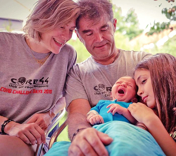 Roxana, Silviu, Ana Cleopatra şi mezinul Cezar, născut pe 12 iulie