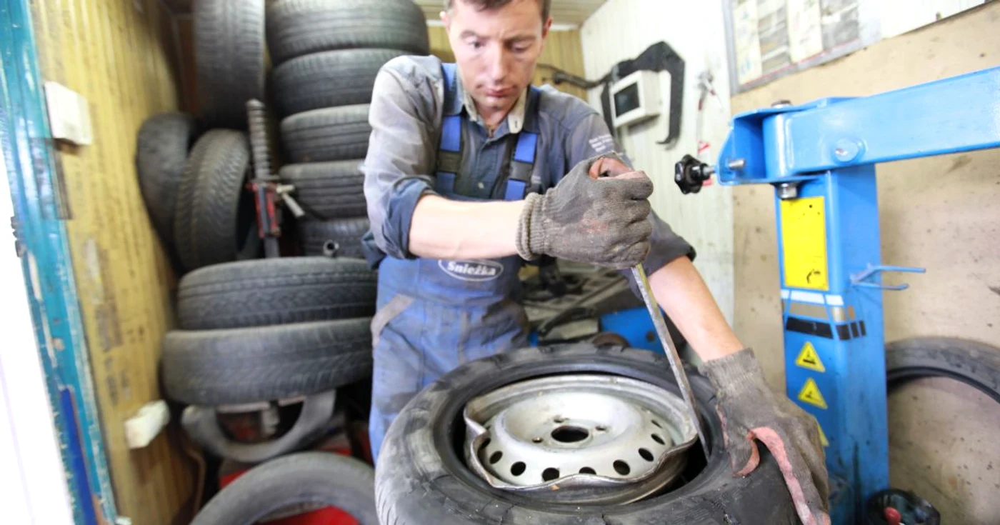 Se organizează cursuri şi pentru mecanici auto FOTO Adevărul