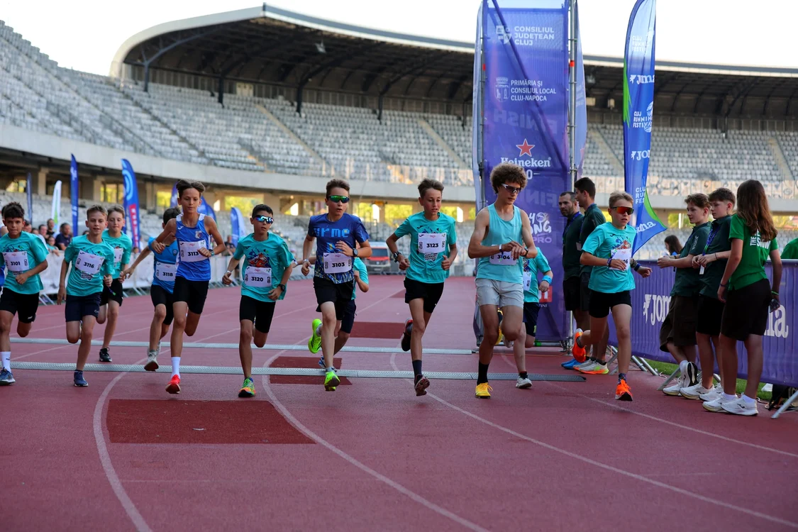 Copiii s-au întrecut pe pista Cluj Arena, sâmbătă, 27 iunie (Foto: Cluj Running Festival)