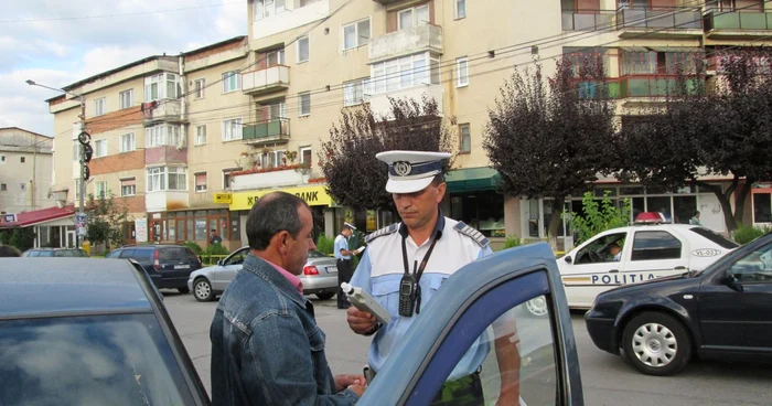 Pana la finele lunii septembrie, Politia Rutiera a organizat 191 de actiuni preventive pe alcool. Foto arhiva Adevarul