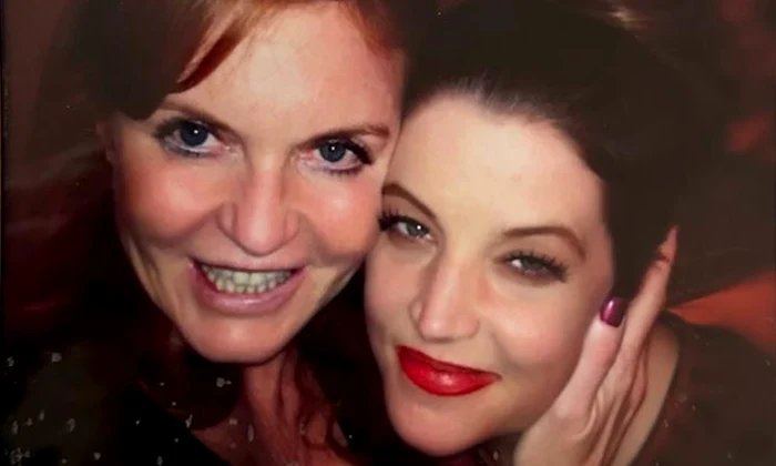 Lisa Marie cu Sarah Ferguson PNG