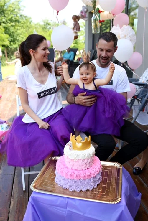 
    Anca şi Ştefan Lungu au radiat de fericire la aniversarea de un an a fetiţei lorfoto: arhiva personală  