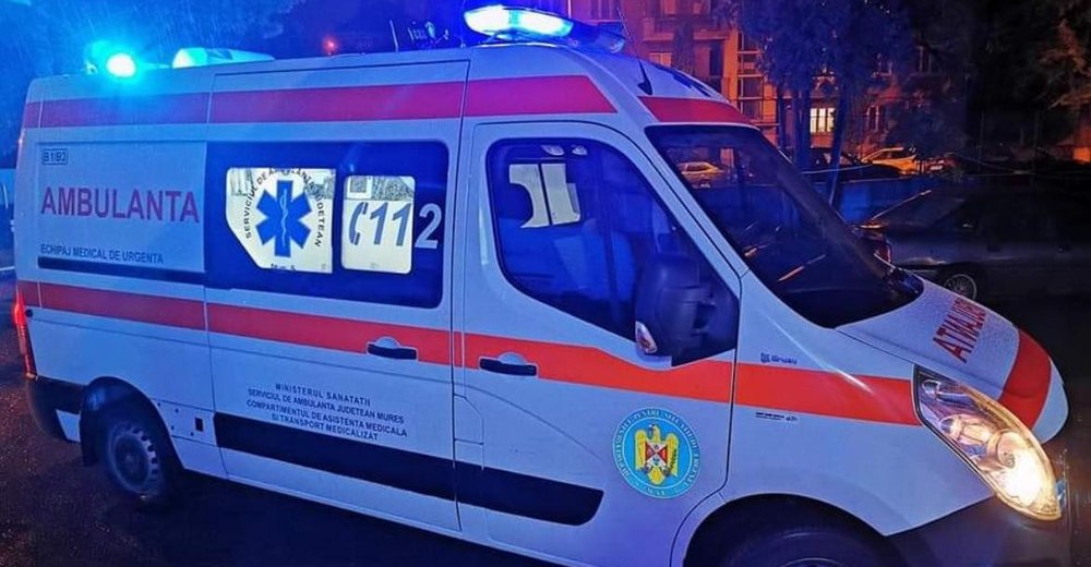 Accident între un autocar şi un TIR pe DN 1. Un bărbat a murit, iar alți 6 oameni au fost transportați la spital
