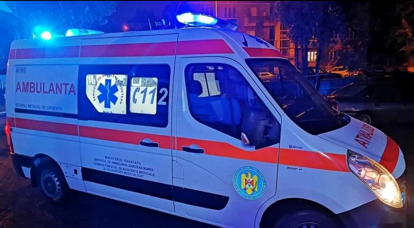 Ambulanța transporta un pacient în stare gravă FOTO Arhivă / Facebook