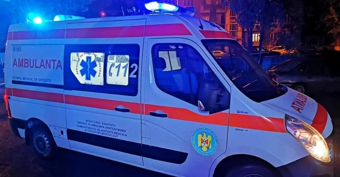 6 oameni au fost transportați la spital pentru îngrijiri medicale FOTO Facebook / Arhivă