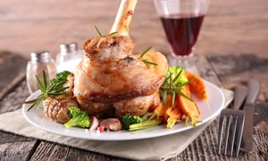 Vinul roşu, ideal lângă carnea de miel jpeg