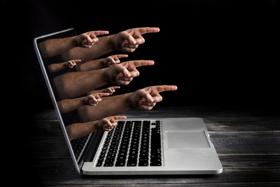 Hărţuirea în mediul online afectează unu din şase copii de vârstă şcolară, potrivit OMS