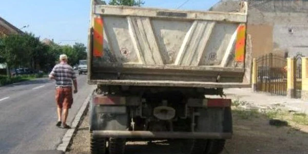 Bătrânul a murit pe loc, după ce a fost accidentat. Foto arhivă Adevărul