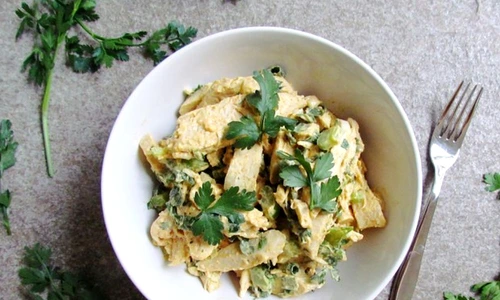 salata picanta cu piept de pui si telina jpeg